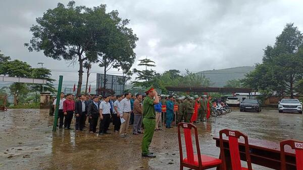 Xã Đăk Sao tổ chức Lễ ra quân thực hiện cao điểm tấn công, trấn áp tội phạm, bảo đảm an ninh trật tự, bảo vệ tuyệt đối an ninh.