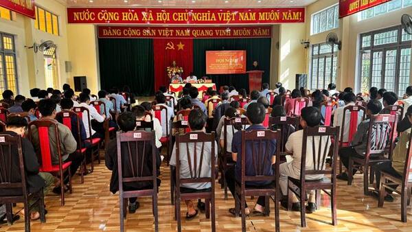 ĐẢNG ỦY XÃ ĐĂK SAO TỔ CHỨC HỘI NGHỊ THÔNG BÁO NHANH KẾT QUẢ ĐẠI HỘI ĐẠI BIỂU LẦN THỨ I, NHIỆM KỲ 2025–2030 VÀ QUÁN TRIỆT CÁC CHỈ THỊ, NGHỊ QUYẾT CỦA ĐẢNG